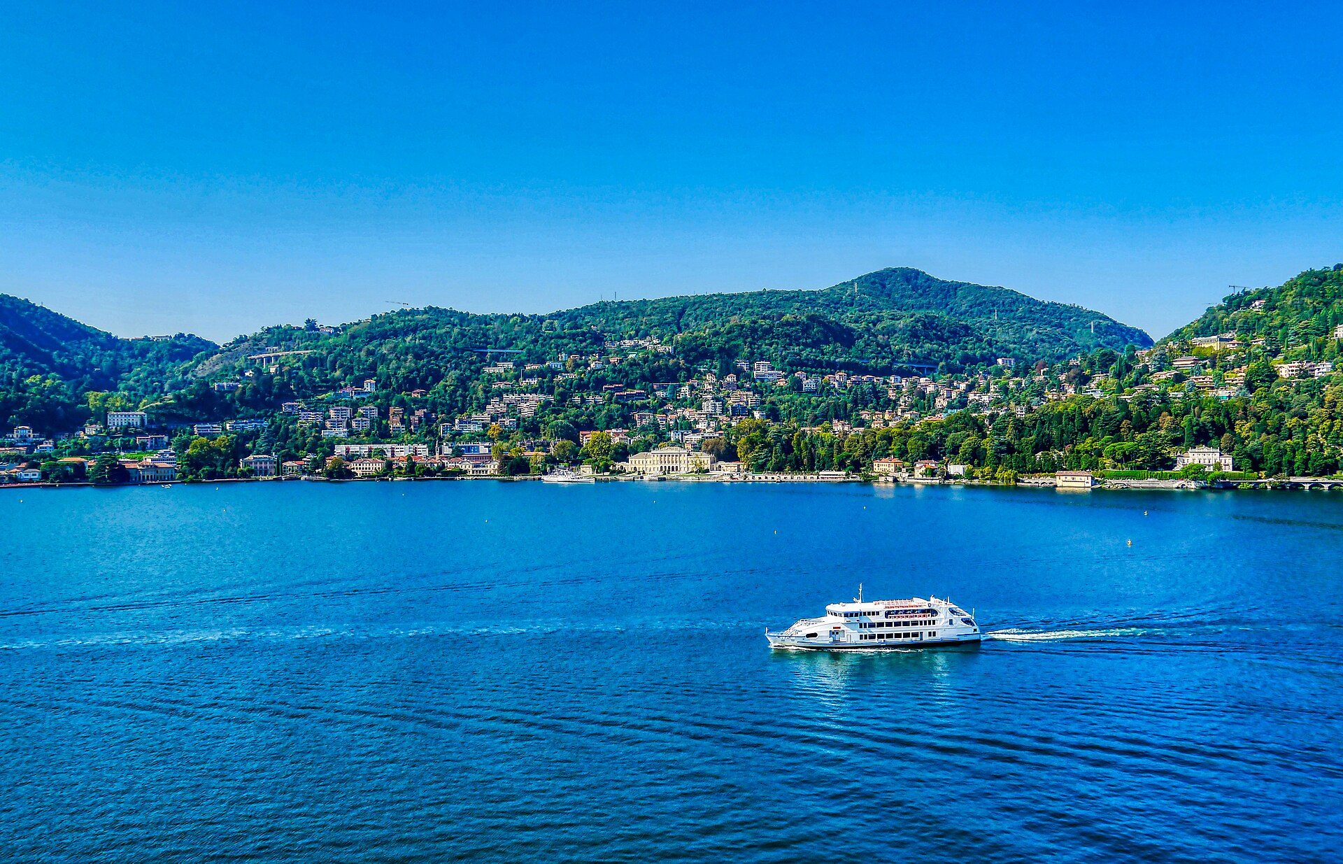 A panoramic view over Lake Como and its shoreline villages