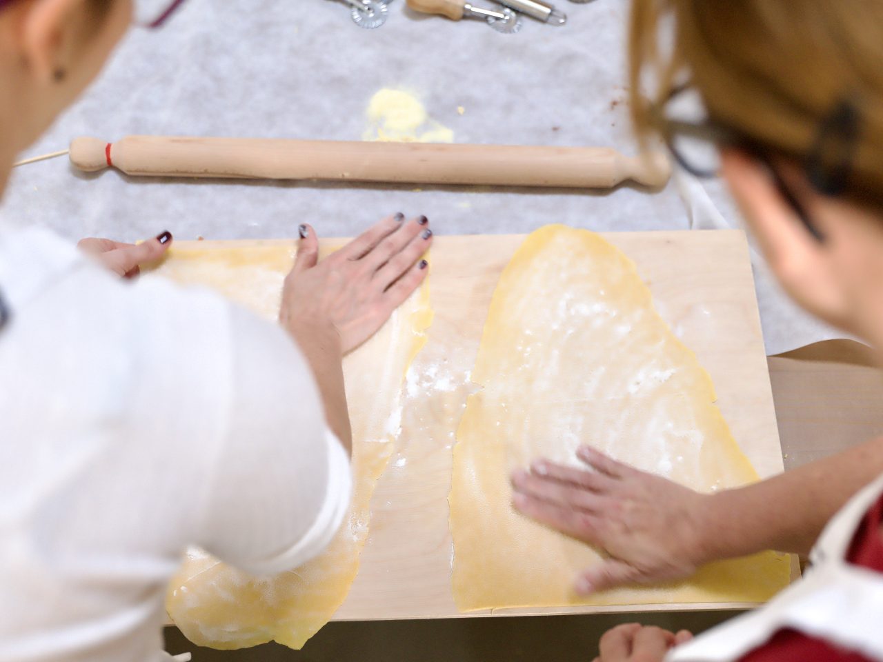 Warming hand-rolled tagliatelle with slow-cooked ragù — a cosy indoor cooking class in Como in winter